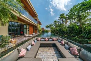 La Boheme Mansion - Unreal 8BR Mansion with 25m Pool, Gym, Home Cinema