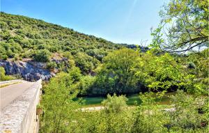 Maisons de vacances Beautiful Home In Saint-gervais With 6 Bedrooms, Outdoor Swimming Pool And Heated Swimming Pool : photos des chambres