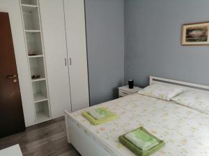 Apartment Ema in Postira