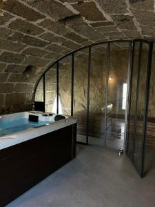 B&B / Chambres d'hotes Moulin de Joumard, chambres et table d'hotes de charme , jacuzzi, sauna, piscine et bain nordique : photos des chambres