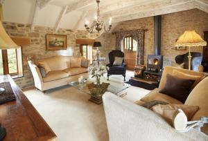 Tregadjack Barn