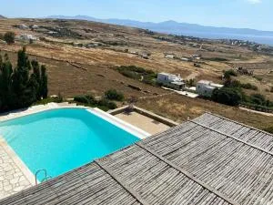 Immaculate Villa & Pool in Paros - Sleeps 10 - 克里希阿克提