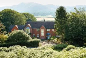 The Oaks - All Stretton