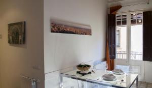 Happy People Gaudi Sant Pau Apartments