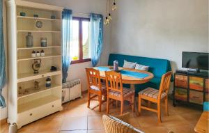 Maisons de vacances Amazing Home In Escales With 2 Bedrooms : photos des chambres