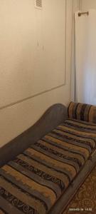 Kambario nuoma namelyje