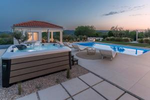 Villa Nebesi with pool and jacuzzi