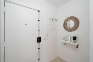 Sunny Studio W Balcony in Portimão by LovelyStay