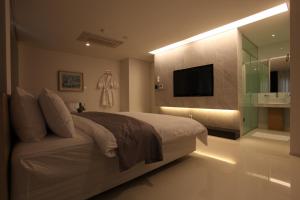 Phòng Premium Giường đôi (Premium Double Room)