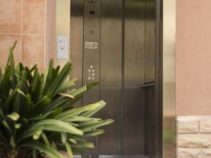 Precioso ático cerca de la playa y Port Aventura