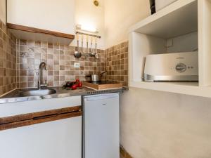 Studio Los Amigos-6 by Interhome