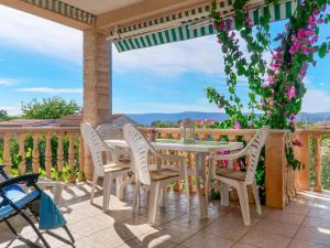 Apartment Andjelka by Interhome