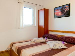 Apartment Andjelka - KRK310 by Interhome