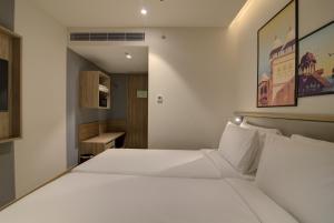 7 Apple Hotel Pratap Nagar, Jaipur