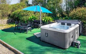 Amazing Home In Lannéanou With Wifi