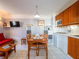 Apartment Les Grands Pins-2 by Interhome - 卡尔康