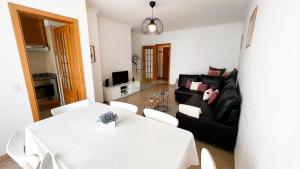 Oura Lancemar by Sunny Deluxe