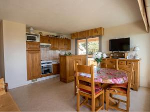 Apartment Claire Marine by Interhome