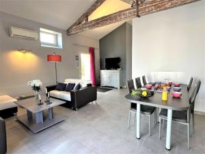 Maisons de vacances Holiday Home La Marette-3 by Interhome : photos des chambres