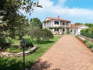 Apartment Rosa by Interhome