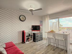 Apartment Charme de Villès Martin by Interhome