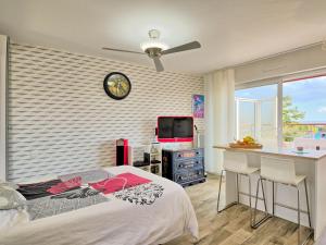 Apartment Charme de Villès Martin by Interhome