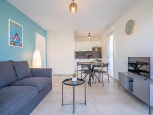 Apartment Royal Rivage-3 by Interhome