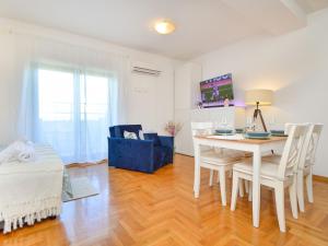 Apartment Bilice by Interhome