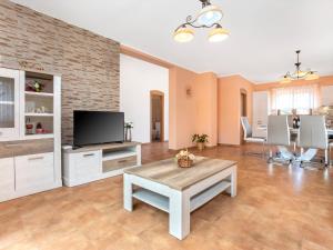 Holiday Home Dori by Interhome