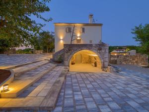 Holiday Home Jerini Main House by Interhome