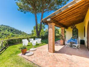 Villa Loris-2 by Interhome