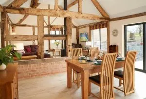 Evenwood Gables - Plaish