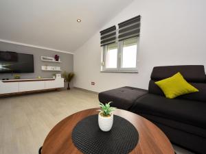 Apartment Ika by Interhome