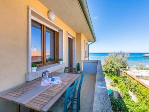 Apartment Marequì by Interhome