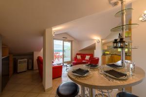 L'Hermitage, 4 appartements avec terrasse, vue lac, parking et PISCINE, LLA Selections by LocationlacAnnecy : photos des chambres