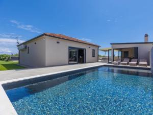 Holiday Home Villa Ani by Interhome