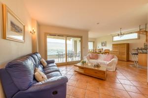 L'Hermitage, 3 appartements avec terrasse, vue lac, parking et PISCINE, LLA Selections by Location Lac Annecy : photos des chambres