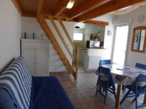 Maisons de vacances Maison Saint-Hilaire-de-Riez, 3 pieces, 6 personnes - FR-1-224-402 : photos des chambres