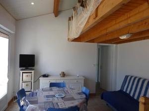 Maisons de vacances Maison Saint-Hilaire-de-Riez, 3 pieces, 6 personnes - FR-1-224-402 : photos des chambres