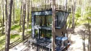 Premium Forest Bungalow with HOT TUB - Kulintse
