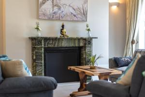 Luxury flat next to town centre Long-stay discount