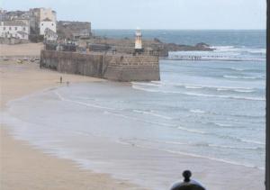 The Beach Hut Crab Rock 1