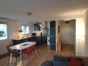 Appartements 62 m2 Rez de jardin, terrasse , 6 lits et parking : photos des chambres