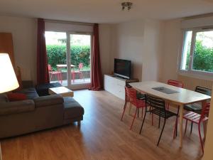 Appartements 62 m2 Rez de jardin, terrasse , 6 lits et parking : photos des chambres