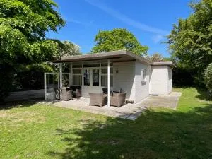 Gezellige bungalow op steenworp afstand van het strand - Oude Nieuwland