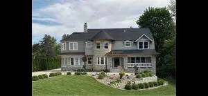 Historical Oscar Lofquist house in the heart of Des Moines - West Des Moines