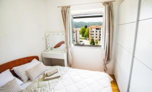 MA DALMATIA - Apartment Adriano with balcony and free parking