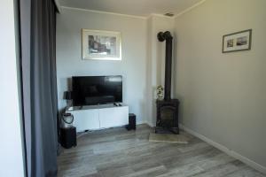 Dom nad jeziorem w Borzechowie