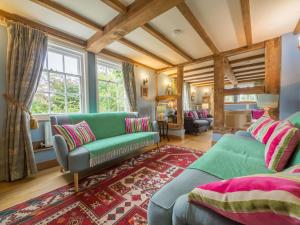 Bearwood House & Cottage