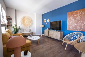 Heima in front of the Sea